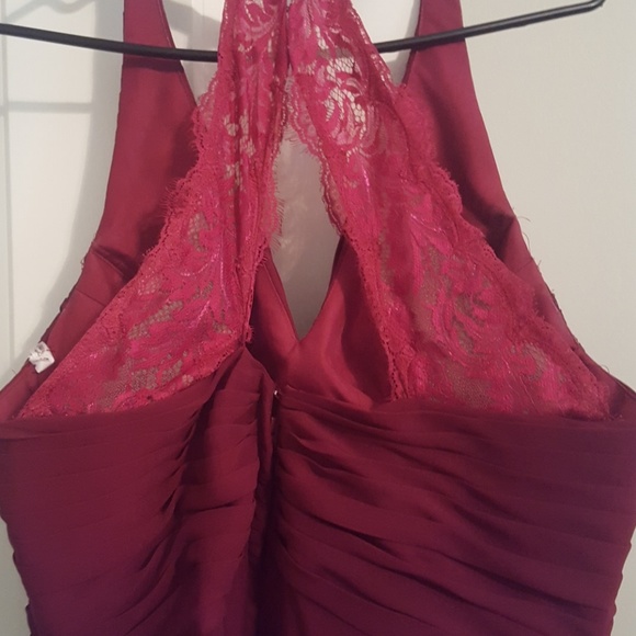 Formal maroon dress - Picture 3 of 4